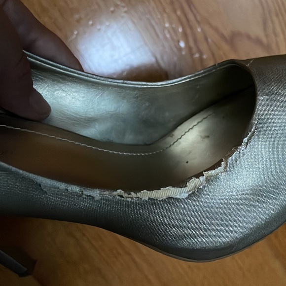 Peep toe, champagne stilettos - Picture 11 of 11